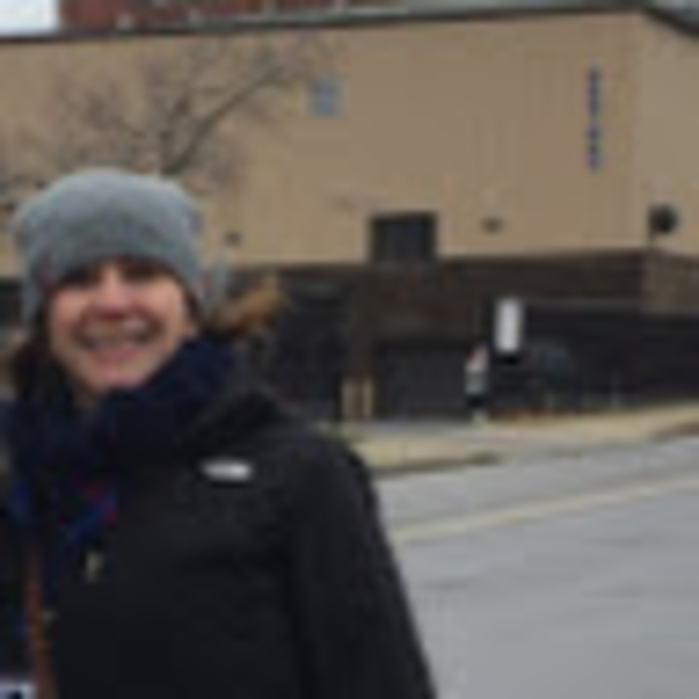 Meet your Posher, Saveria